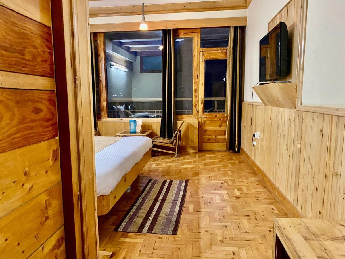 Hotel Valley Of Gods Manāli Extérieur photo