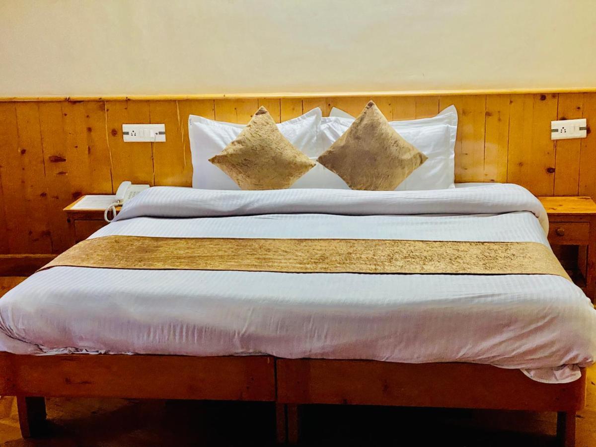Hotel Valley Of Gods Manāli Extérieur photo