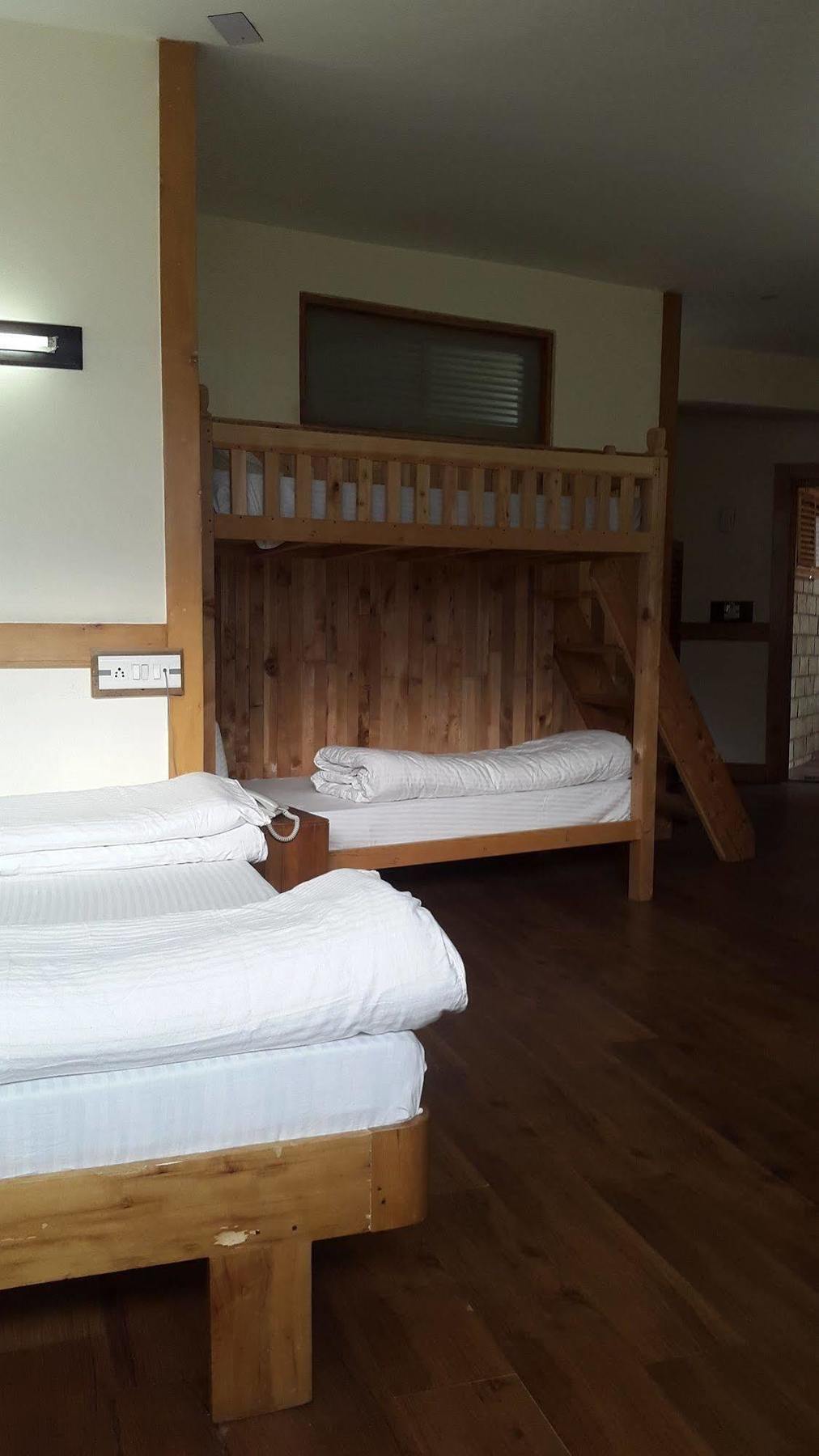 Hotel Valley Of Gods Manāli Extérieur photo